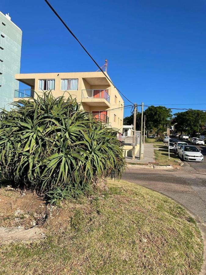 PiriápolisEdificio Floresアパートメント エクステリア 写真